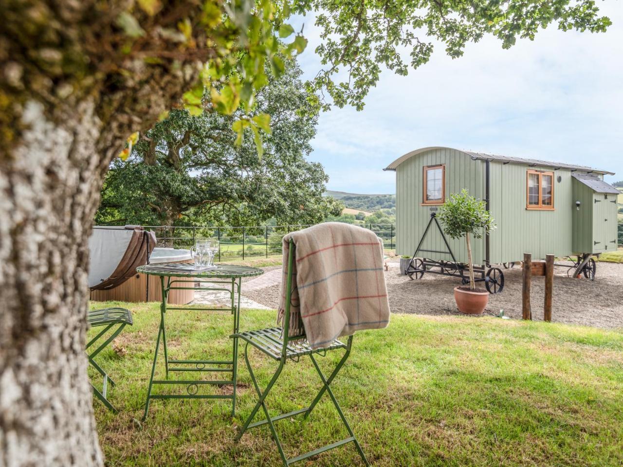 Padarn'S Hut Villa Llanbadarn Fynydd Exterior foto